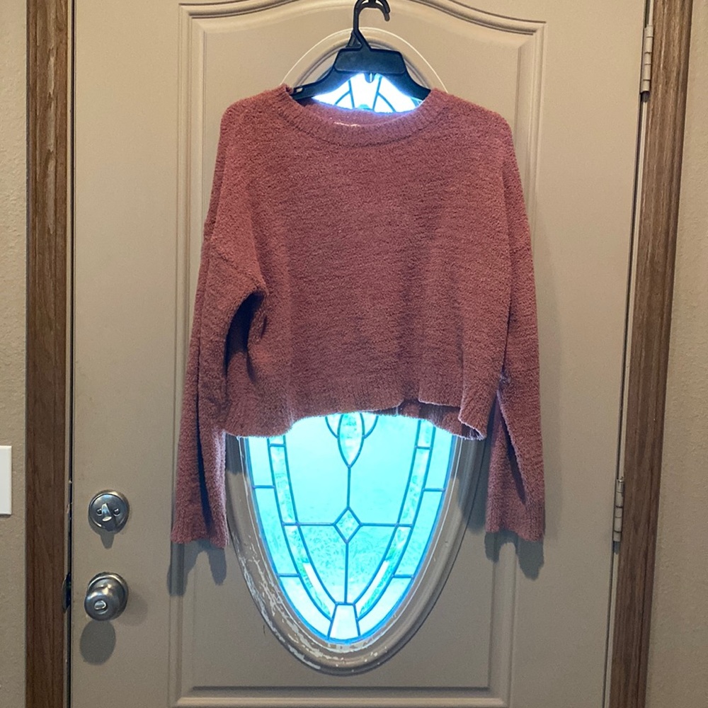 I am selling a soft cropped shirt